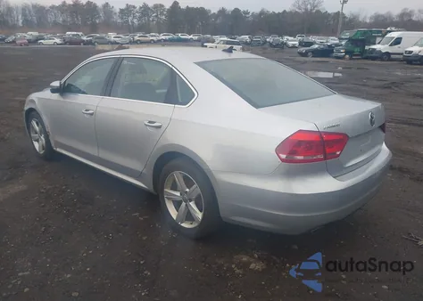 2012 Volkswagen Passat 2.5L Se из США, поврежденный, VIN 1VWBP7A35CC070504